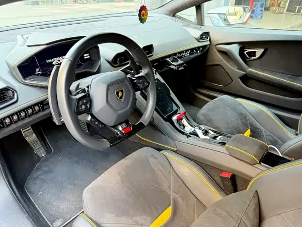 Lamborghini Huracan 2020
