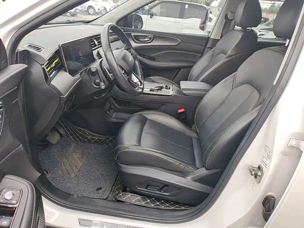 Roewe RX5 New Energy 2022 — фото 15