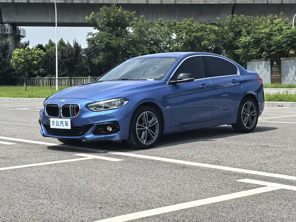 BMW 1 Series 2018 — фото 1