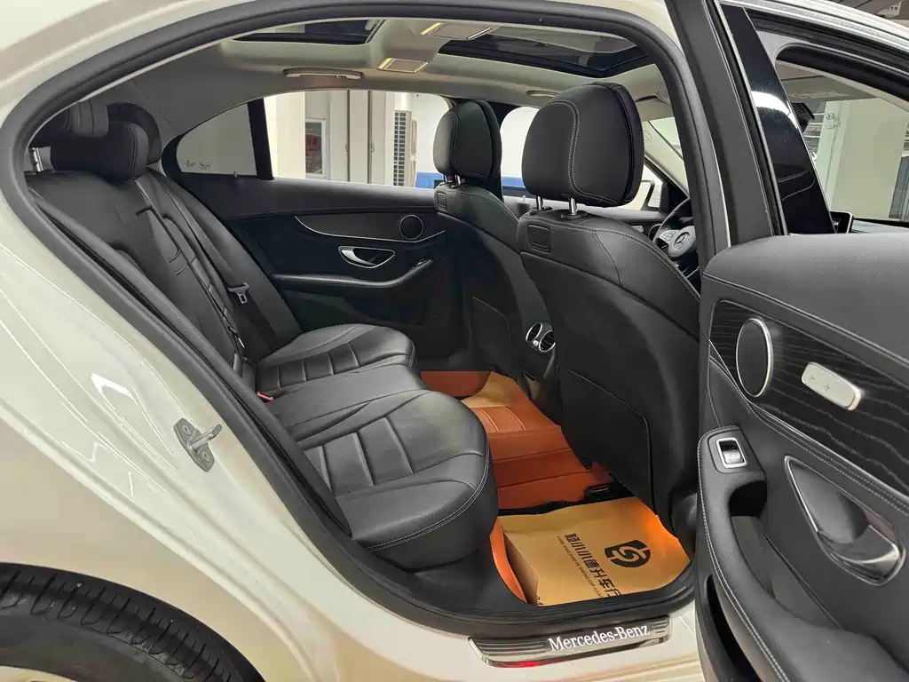 Mercedes-Benz C-Class 2018 — фото 27