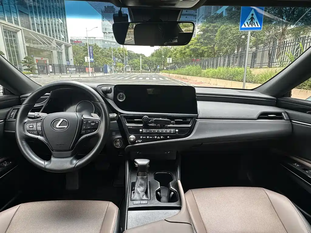 Lexus ES 2024 — фото 11