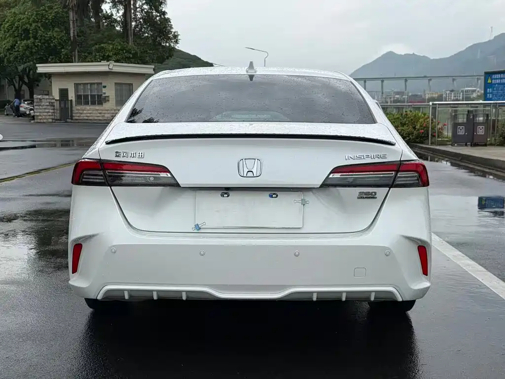 Honda Inspire 2023 — фото 8
