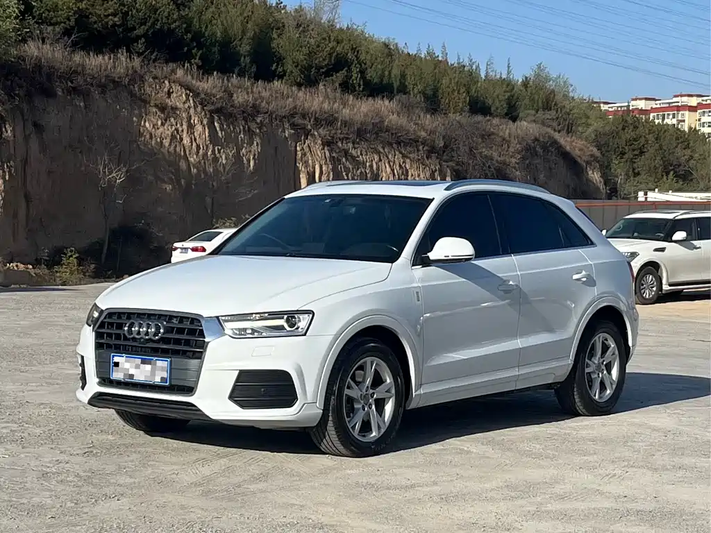 Audi Q3 2018 — фото 1