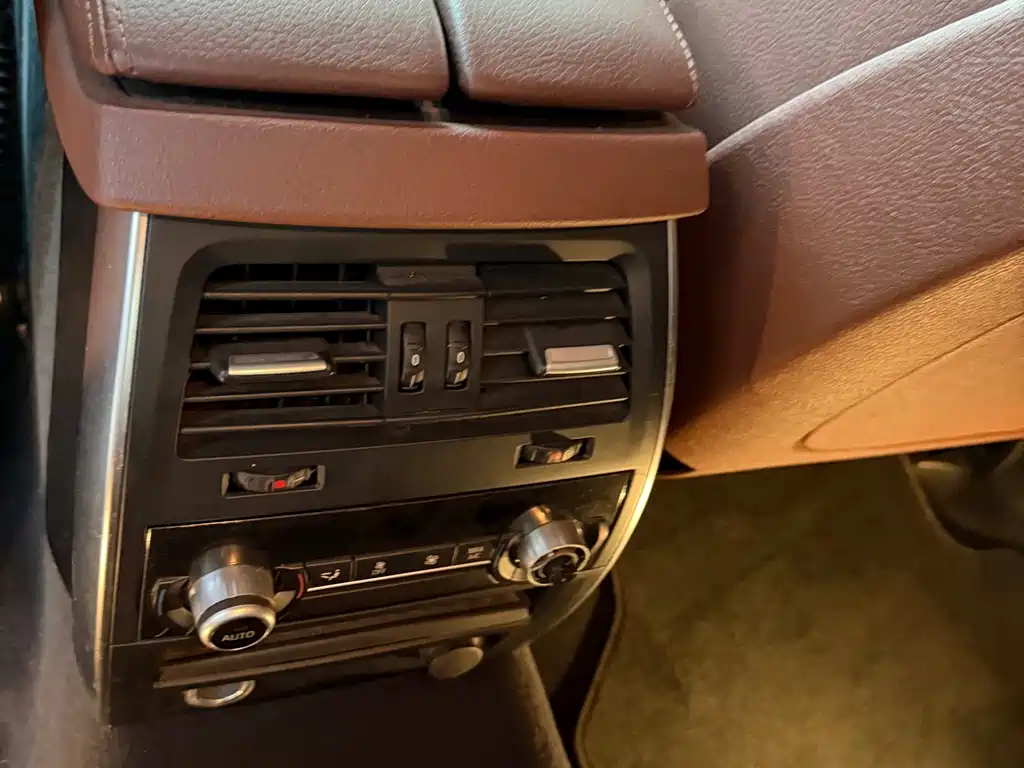 BMW 5 Series GT 2015 — фото 8