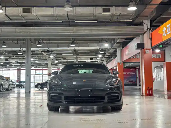 Porsche Panamera 2019