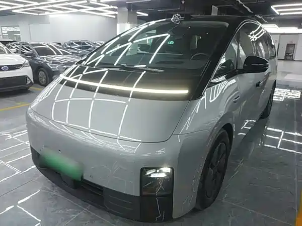 Li Auto MEGA 2024