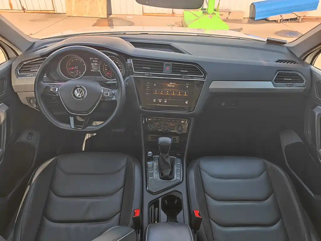 Volkswagen Tiguan L 2020 — фото 9