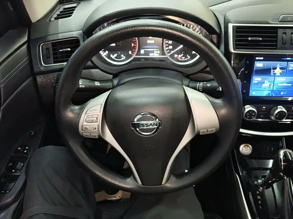 Nissan Tiida 2019 — фото 11