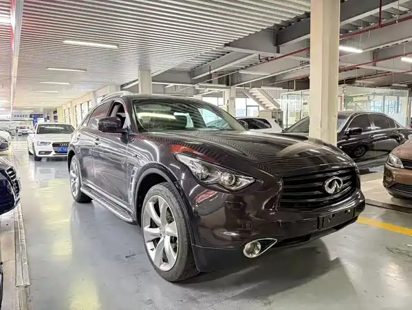 Infiniti FX 2012