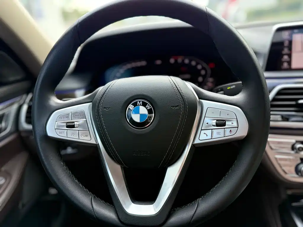 BMW 7 Series 2023 — фото 15