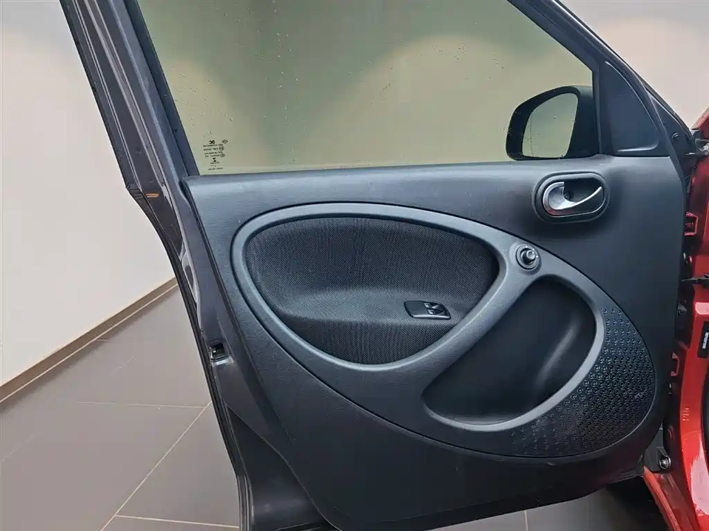 smart Fortwo 2019 — фото 11