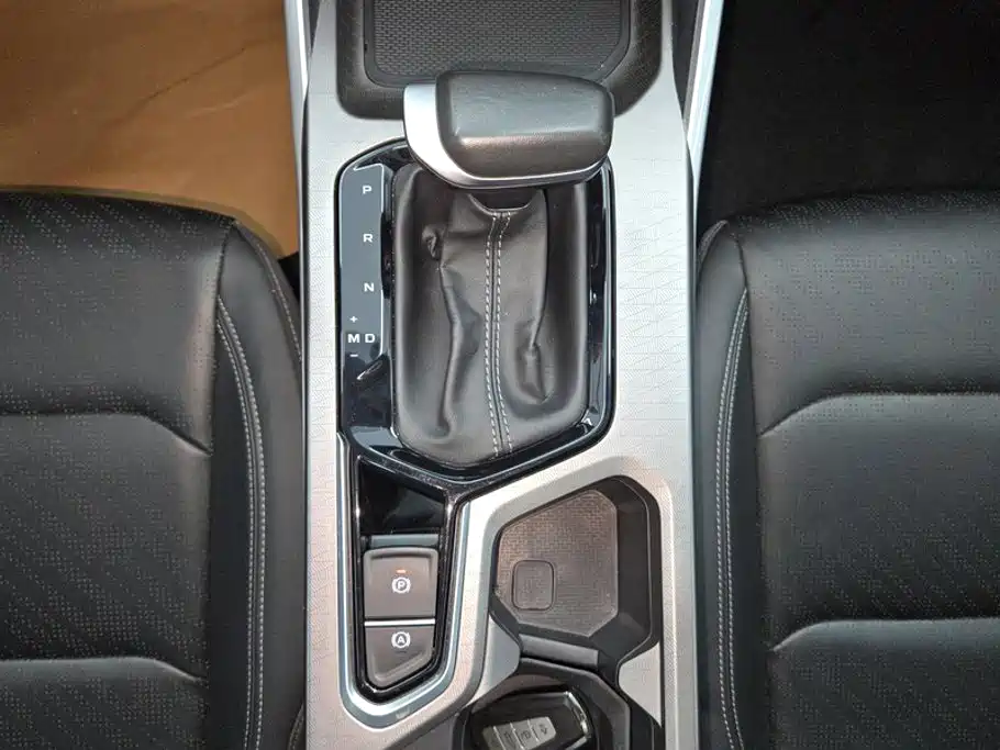 Geely Emgrand 2023 — фото 16