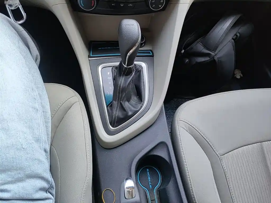 Buick Excelle 2016 — фото 14