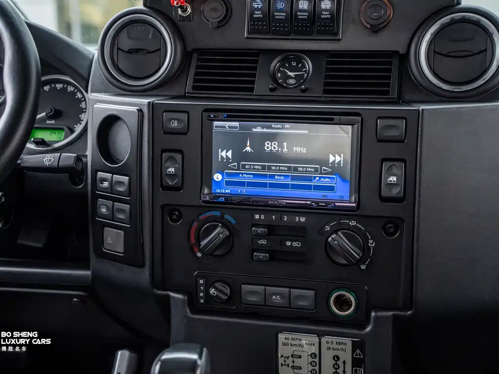 Land Rover Defender 2015 — фото 10