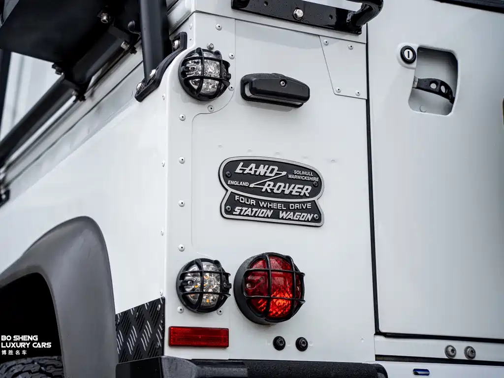 Land Rover Defender 2015 — фото 30