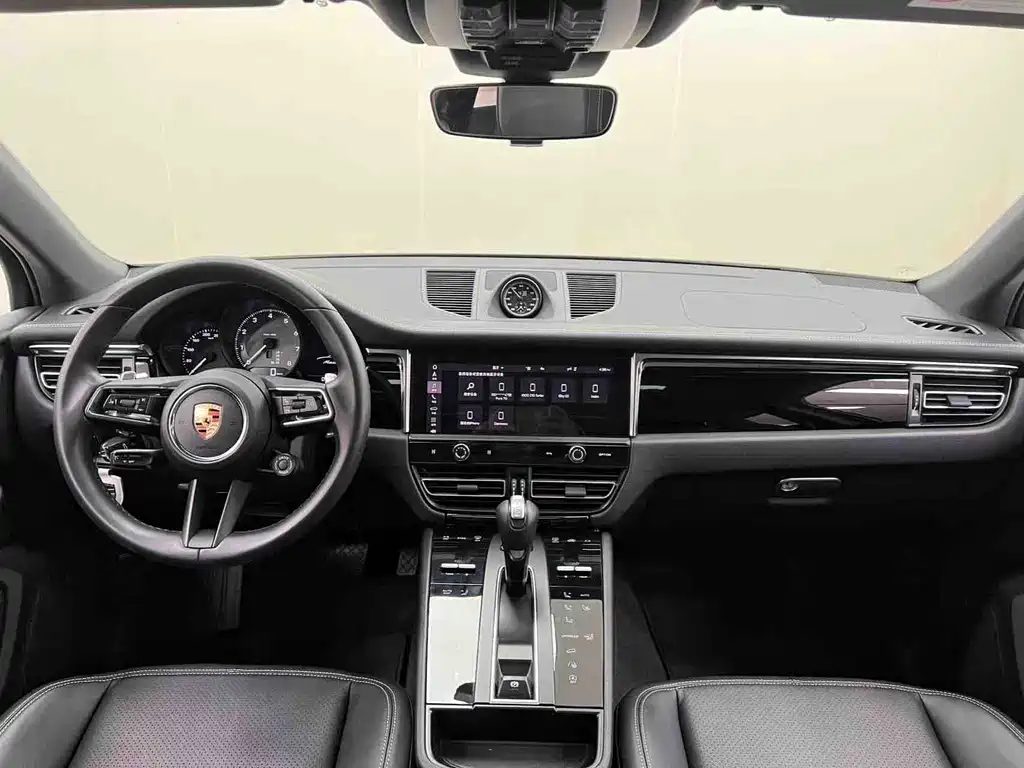 Porsche Macan 2023 — фото 14