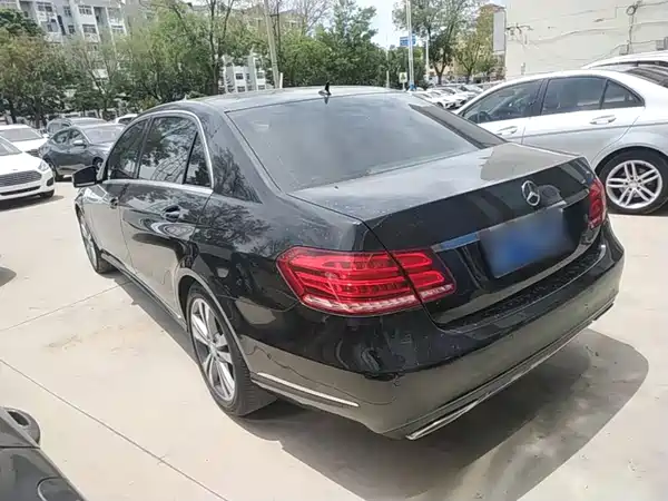 Mercedes-Benz E-Class 2015