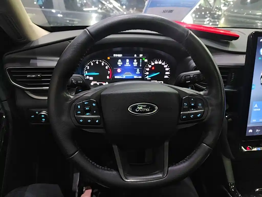 Ford Explorer 2021 — фото 11