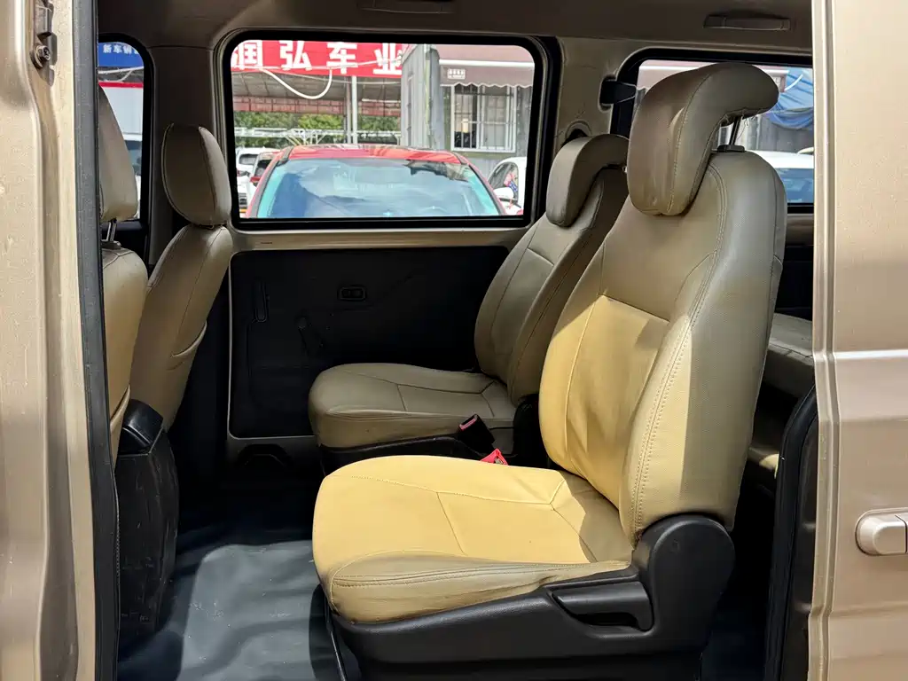 Wuling Rongguang V 2016 — фото 10