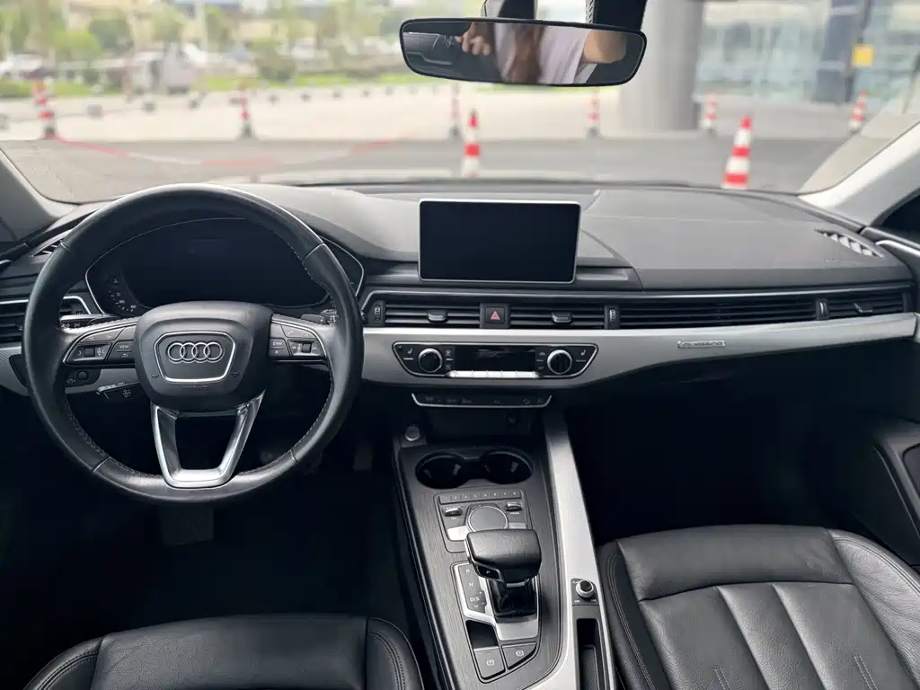 Audi A4 2017 — фото 12