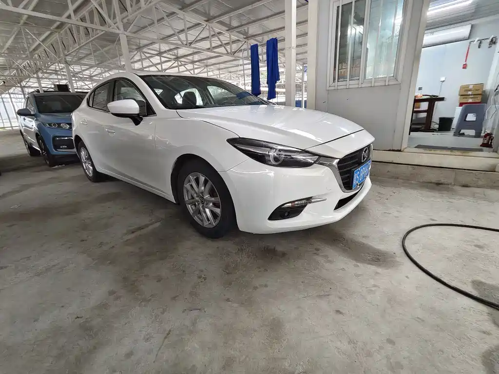 Mazda 3 Axela 2017 — фото 3