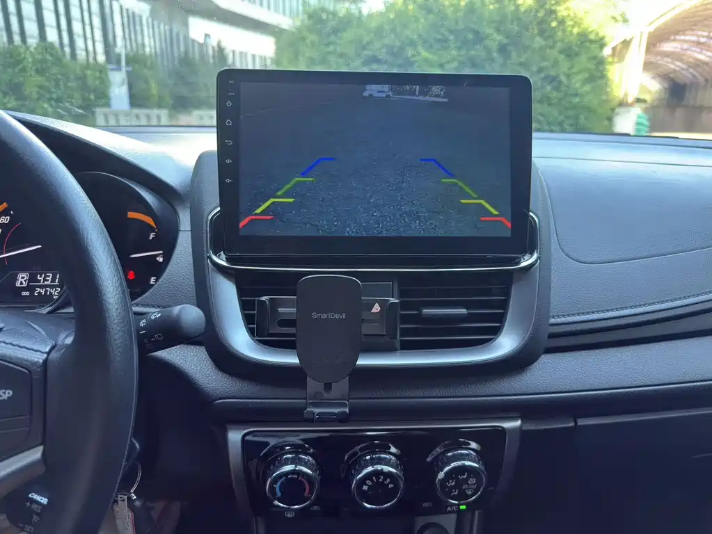 Toyota Yaris L 2023