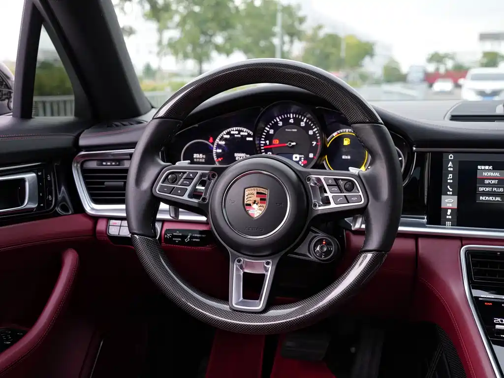 Porsche Panamera 2019 — фото 9