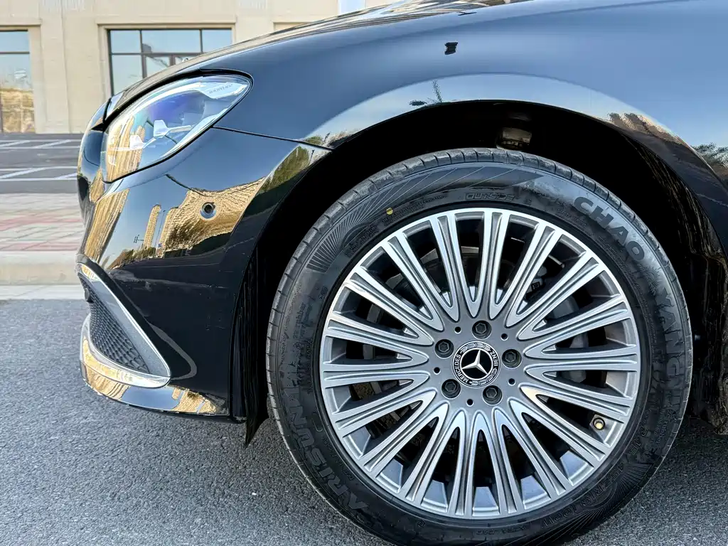 Mercedes-Benz E-Class 2023 — фото 12
