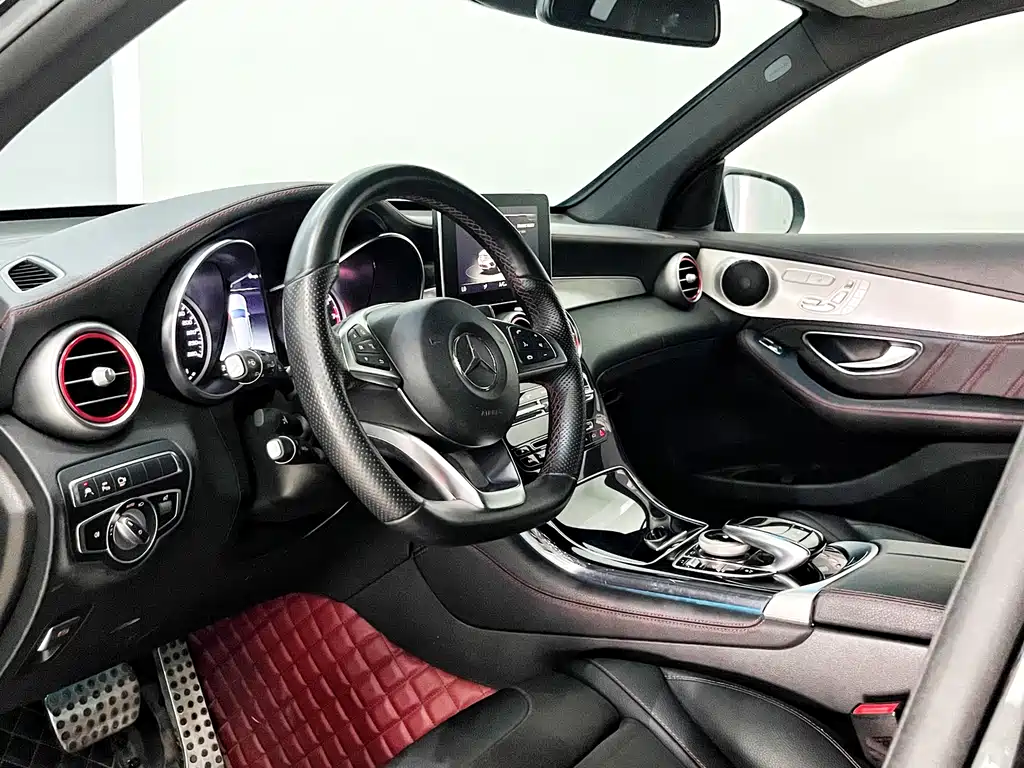 Mercedes-Benz GLC AMG 2018 — фото 3