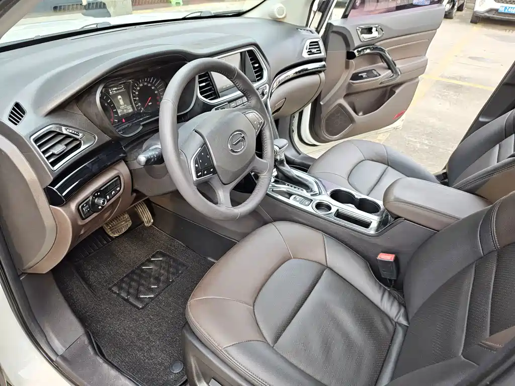 GAC Trumpchi GS4 2017 — фото 9