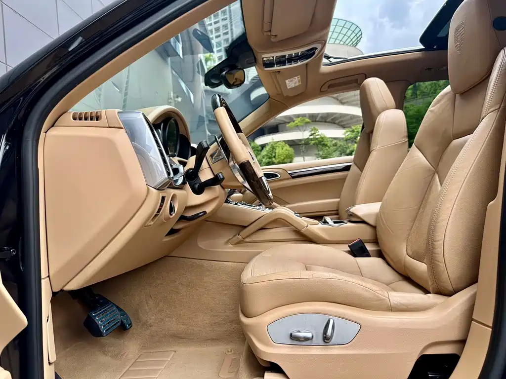 Porsche Cayenne 2015 — фото 10