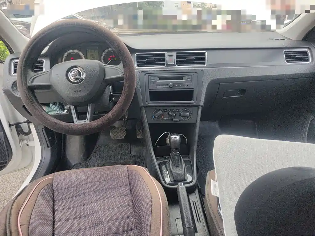 Skoda Rapid 2020 — фото 13