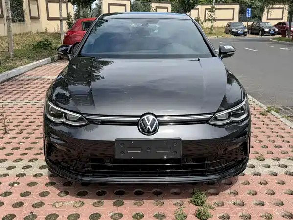 Volkswagen Golf 2023