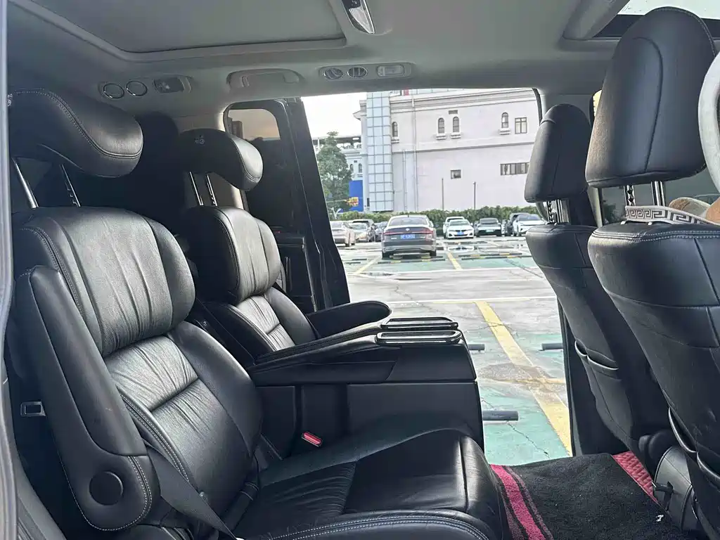 Honda Elysion 2019 — фото 17
