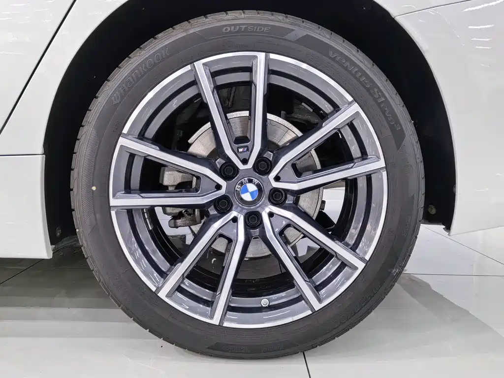 BMW 3 Series 2024