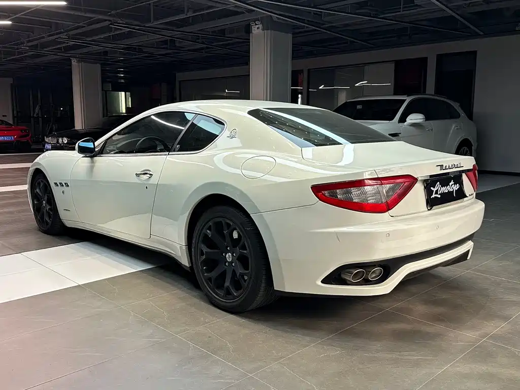 Maserati GranTurismo 2013 — фото 4