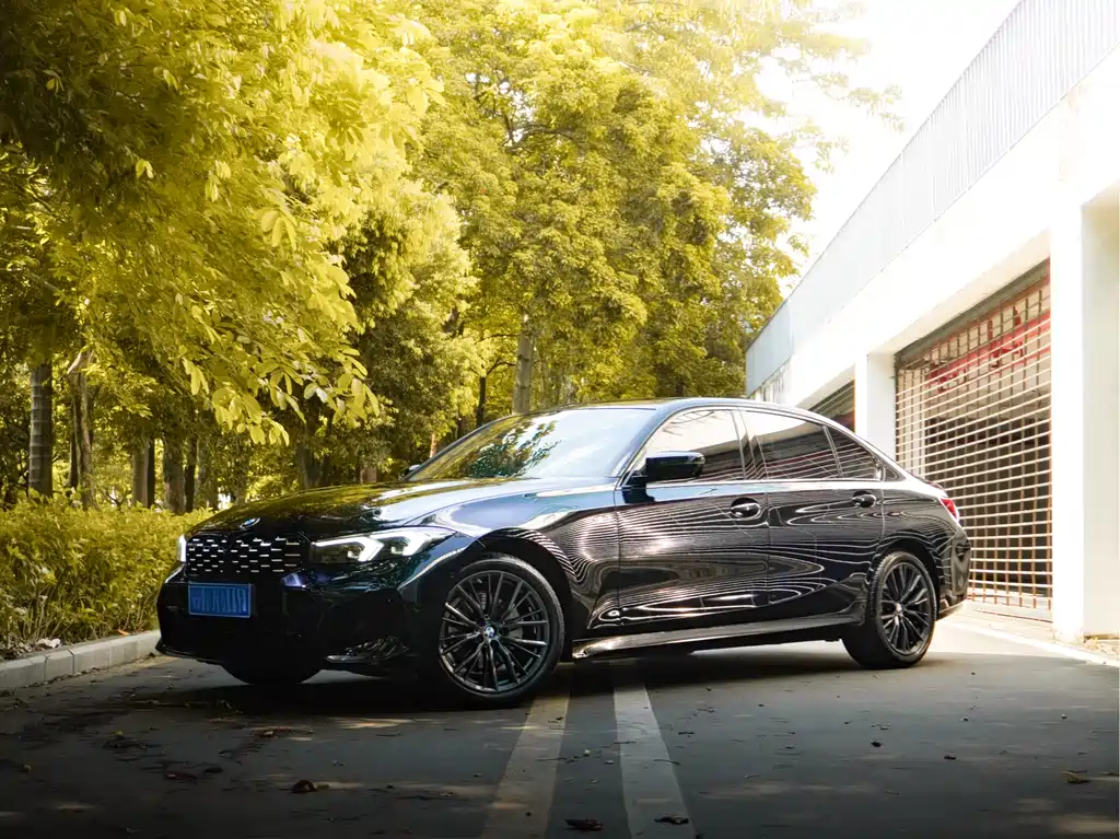 BMW 3 Series 2023