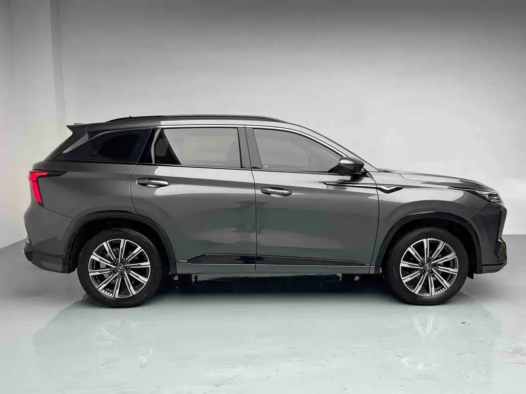 Changan CS75 PLUS 2023 — фото 4