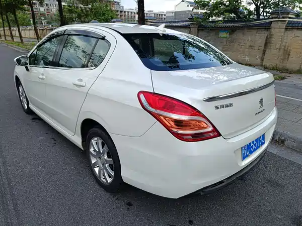 Peugeot 308 2016