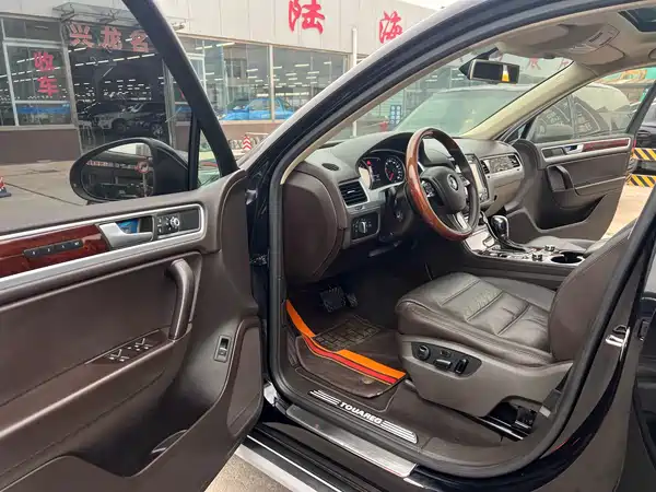 Volkswagen Touareg 2015