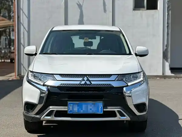 Mitsubishi Outlander 2020