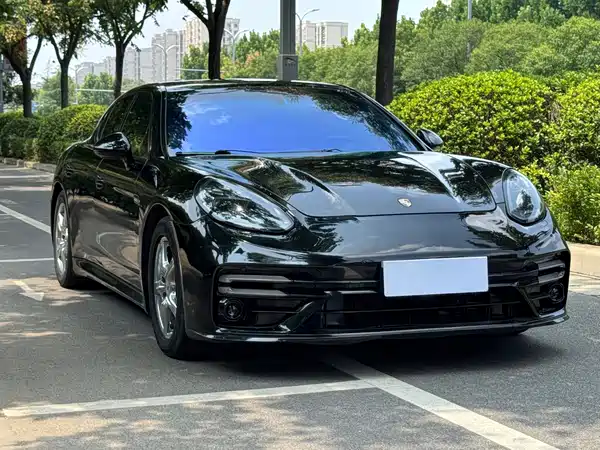 Porsche Panamera 2012