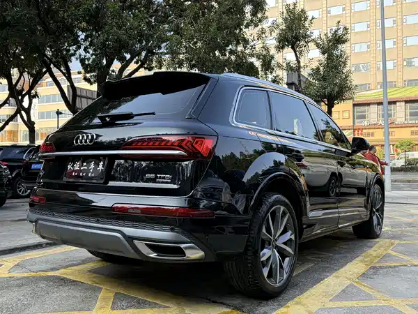 Audi Q7 2023