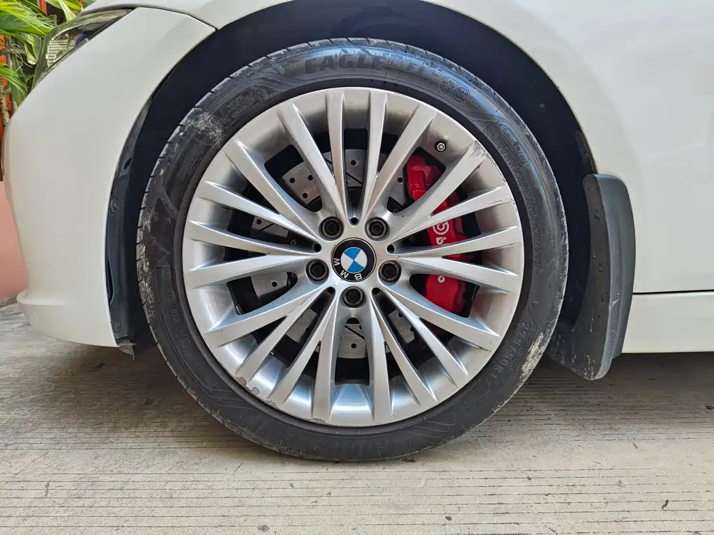 BMW 3 Series 2015 — фото 19
