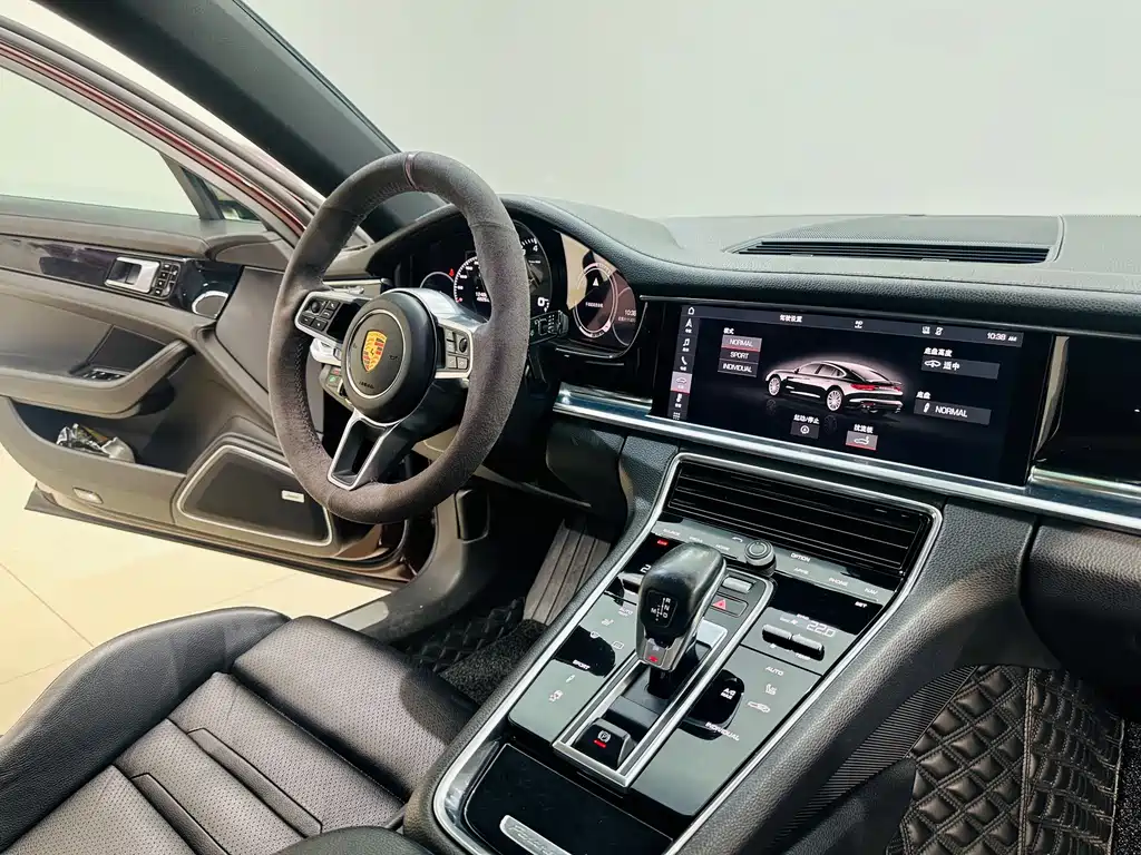 Porsche Panamera 2018 — фото 12