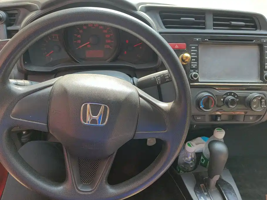 Honda Fit 2015 — фото 12