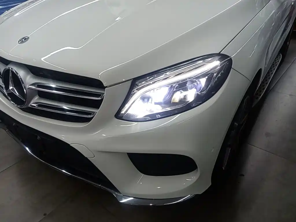 Mercedes-Benz GLE 2017 — фото 24