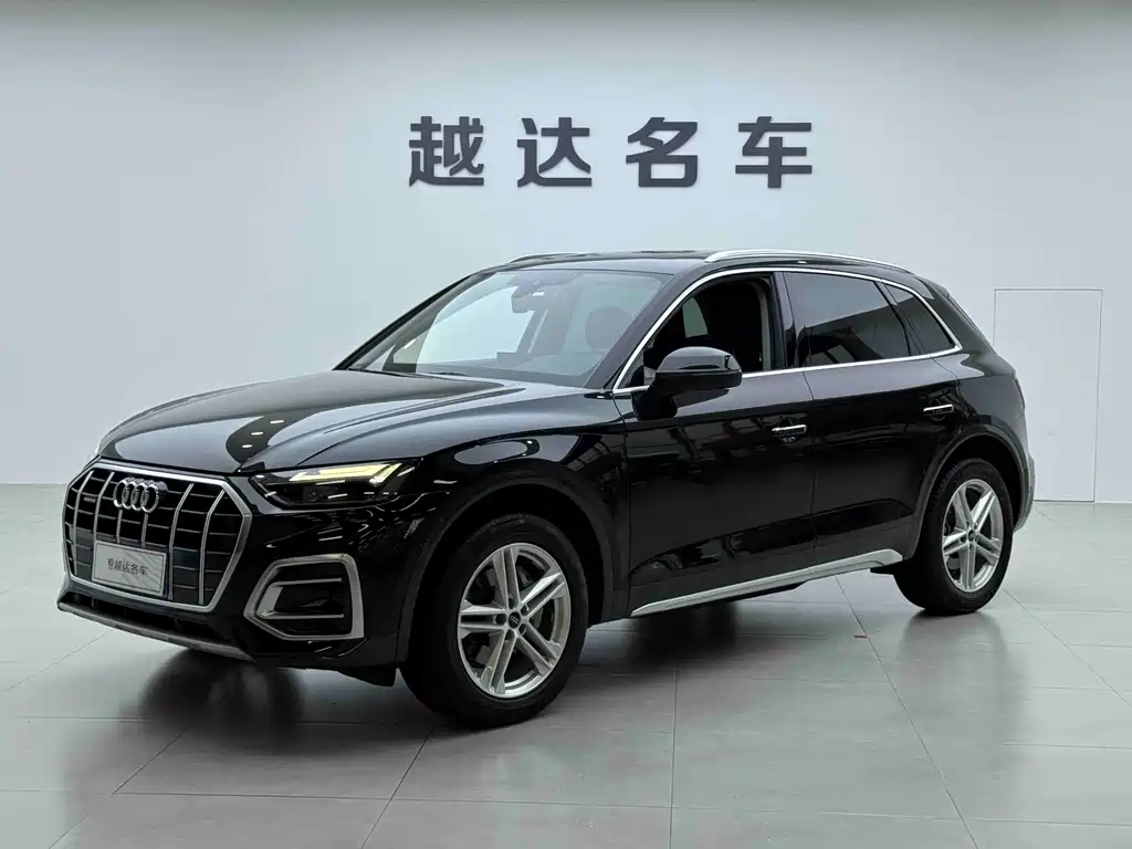Audi Q5L 2021 — фото 1