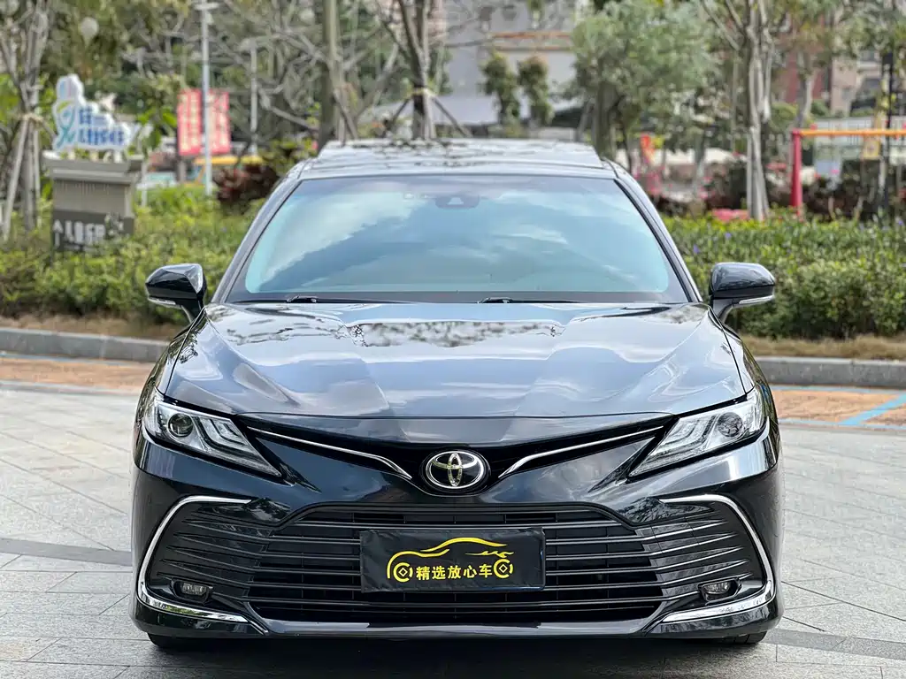 Toyota Camry 2022 — фото 3