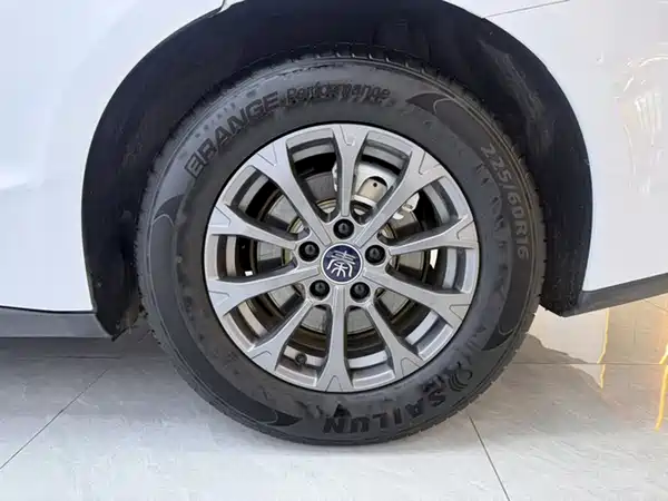 BYD Qin L 2025